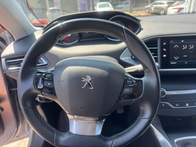 PEUGEOT 308 usata, con Controllo automatico clima