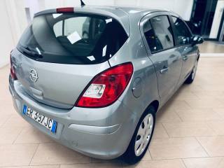 OPEL Corsa usata, con Autoradio