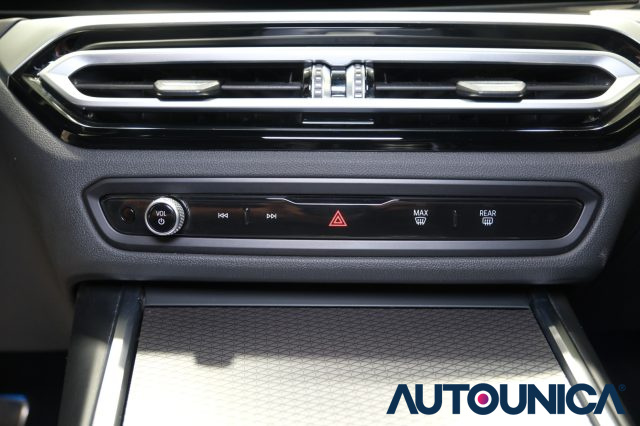 BMW 320 usata, con Autoradio digitale