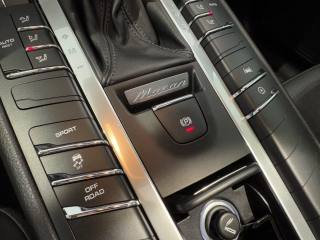 PORSCHE Macan usata, con Portellone posteriore elettrico