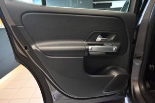 MERCEDES-BENZ GLB 180 usata 43