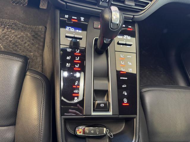 PORSCHE Macan usata, con Controllo automatico clima