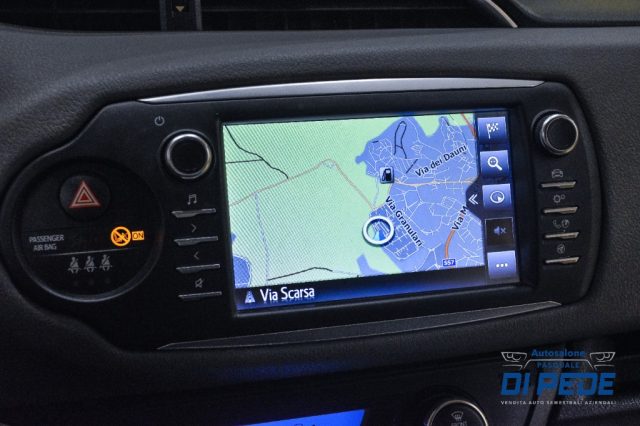 TOYOTA Yaris usata, con Volante multifunzione