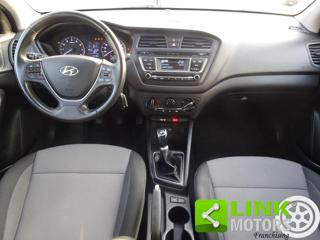 HYUNDAI i20 usata, con Airbag