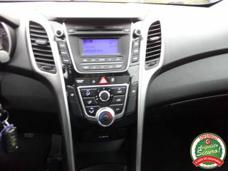 HYUNDAI i30 usata 16
