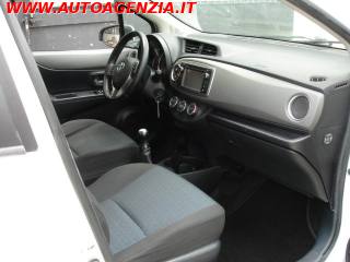 TOYOTA Yaris usata 14