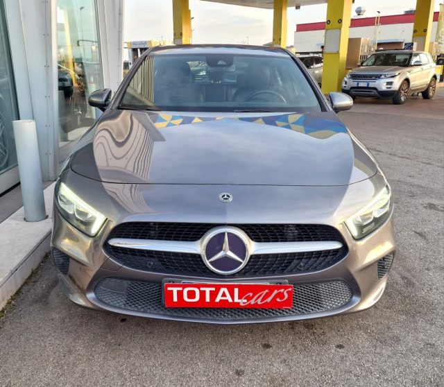 MERCEDES-BENZ A 180 usata, con Cerchi in lega