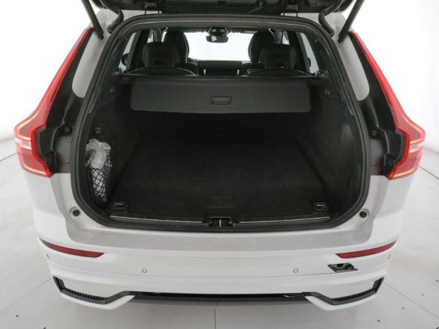 VOLVO XC60 usata, con Sedile posteriore sdoppiato