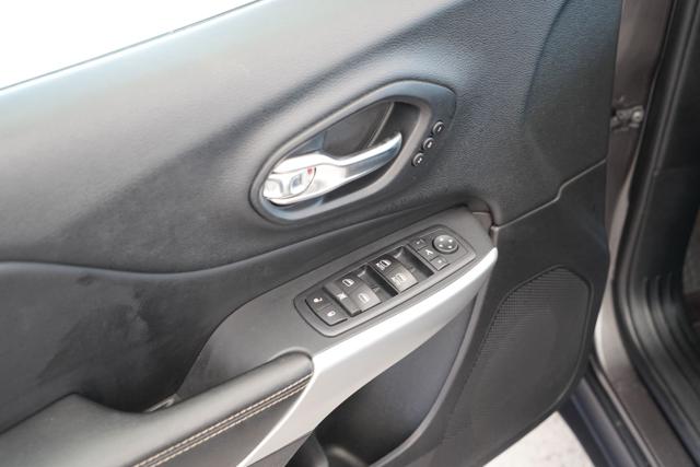 JEEP Cherokee usata, con Fendinebbia