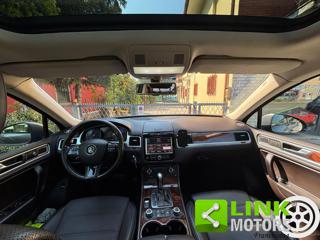 VOLKSWAGEN Touareg usata, con Autoradio