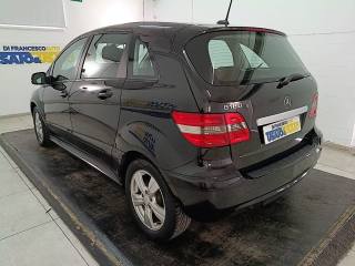 MERCEDES-BENZ B 180 usata, con Fendinebbia