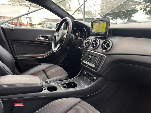 MERCEDES-BENZ CLA 200 usata, con Fari Xenon