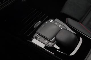 MERCEDES-BENZ CLA 200 usata, con Sensori di parcheggio posteriori