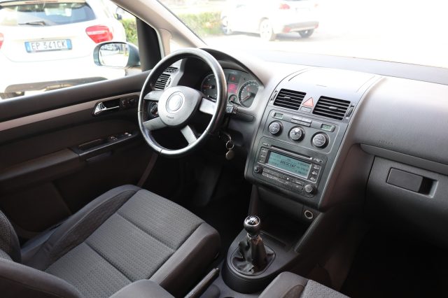 VOLKSWAGEN Touran usata 63