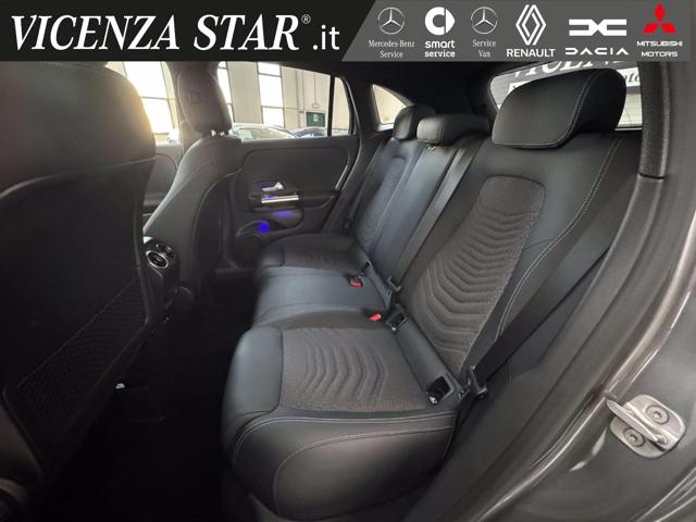 MERCEDES-BENZ GLA 180 usata, con Chiusura centralizzata