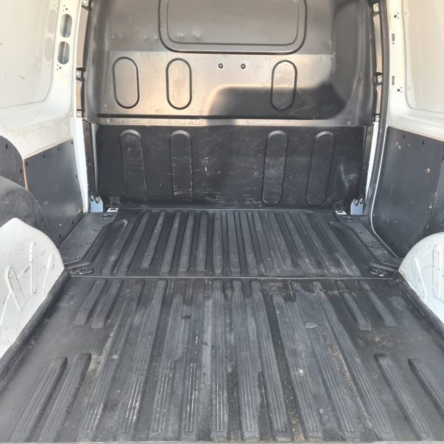 RENAULT Kangoo usata, con Specchietti laterali elettrici