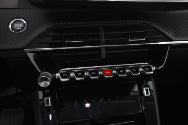PEUGEOT 2008 usata 11