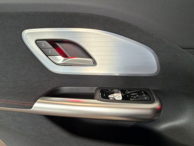 MERCEDES-BENZ CLA 200 usata, con Sedile posteriore sdoppiato