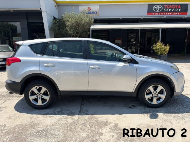 TOYOTA RAV 4 usata, con Cerchi in lega