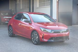 OPEL Corsa usata, con Airbag laterali