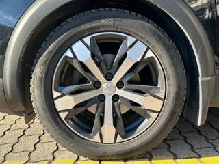 PEUGEOT 3008 usata, con Autoradio
