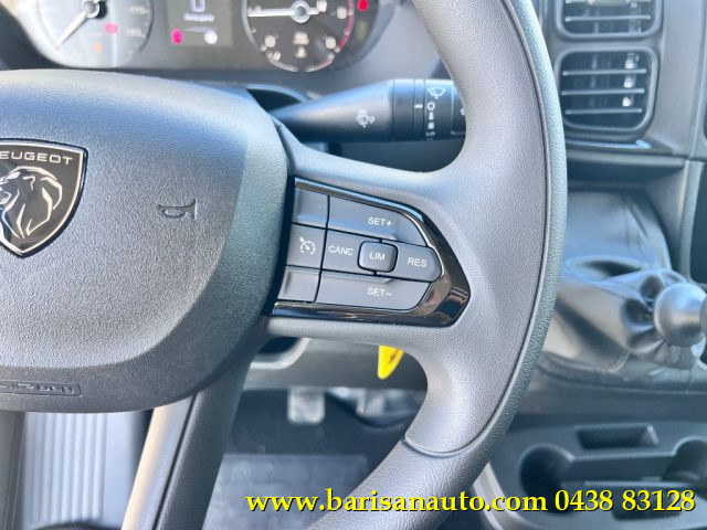 PEUGEOT Boxer usata, con USB