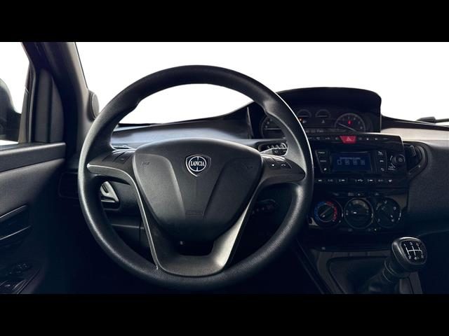 LANCIA Ypsilon usata, con USB