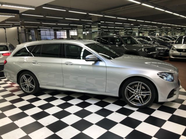 MERCEDES-BENZ E 220 usata 7