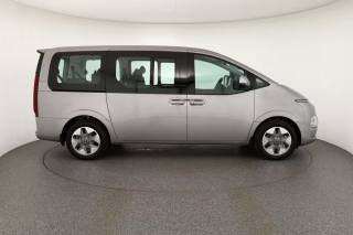 HYUNDAI Staria usata, con Boardcomputer