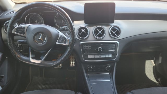 MERCEDES-BENZ CLA 220 usata, con Boardcomputer