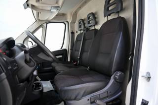 PEUGEOT Boxer usata, con Touch screen