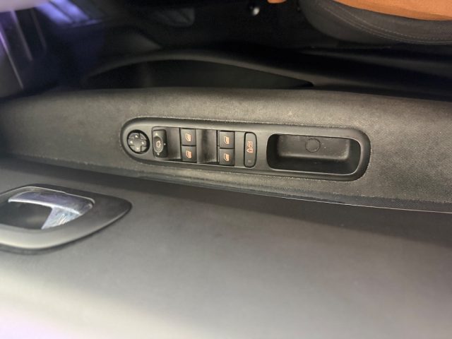 PEUGEOT 5008 usata 12