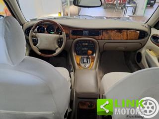 JAGUAR XJ usata, con Interni in pelle