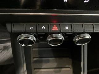 RENAULT Captur usata, con Hill holder