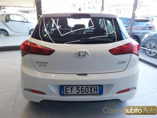 HYUNDAI i20 usata, con Alzacristalli elettrici