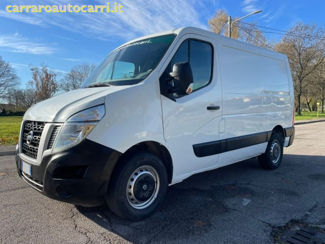 NISSAN NV400 usata, con Autoradio