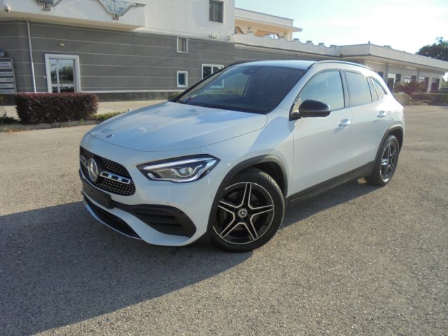 MERCEDES-BENZ GLA 200 usata, con Airbag