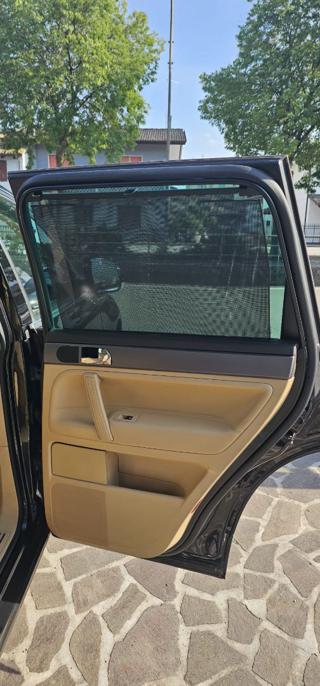 VOLKSWAGEN Touareg usata, con ESP