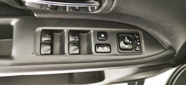 MITSUBISHI Outlander usata, con Climatizzatore automatico, 2 zone