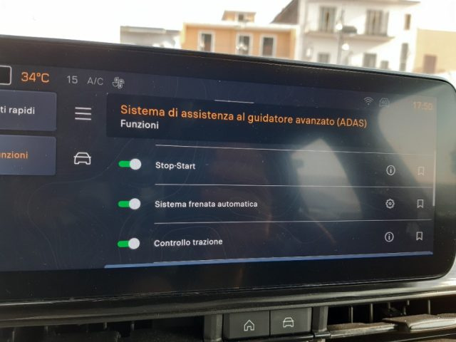 JEEP Avenger usata, con Touch screen