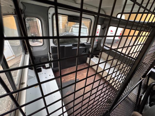 LAND ROVER Defender usata, con Fendinebbia