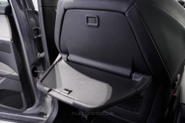 PEUGEOT 5008 usata, con Airbag testa