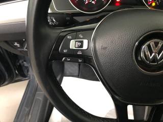VOLKSWAGEN Passat Variant usata, con Volante in pelle