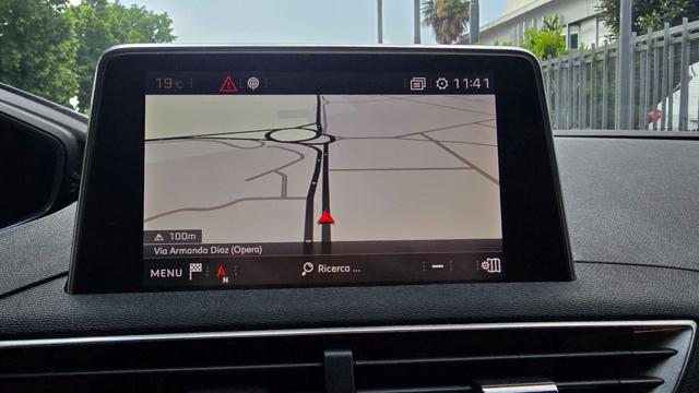 PEUGEOT 5008 usata, con Volante in pelle