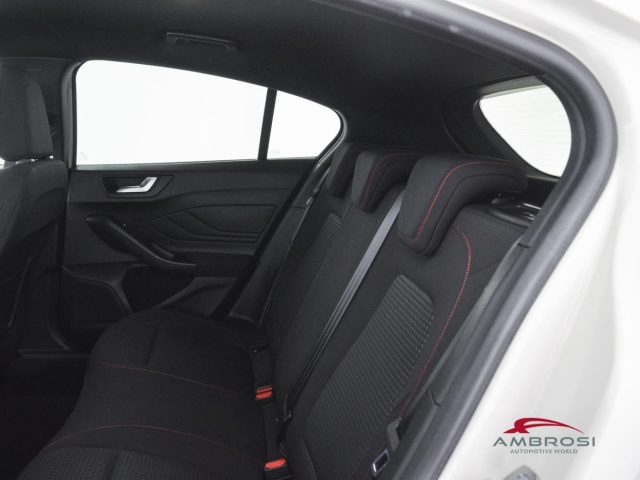 FORD Focus usata 9
