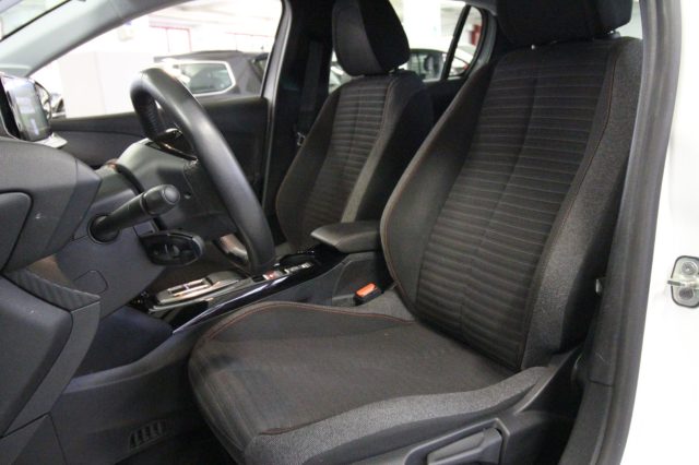 PEUGEOT 208 usata, con Touch screen