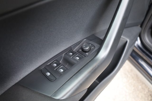 VOLKSWAGEN Taigo usata, con Pacchetto sportivo