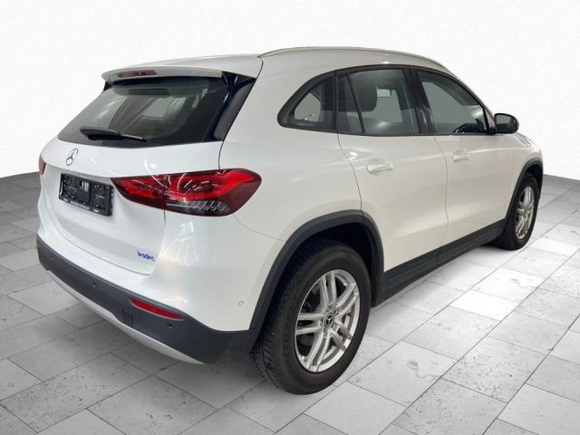 MERCEDES-BENZ GLA 180 usata, con Airbag laterali