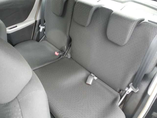 TOYOTA Yaris usata 34