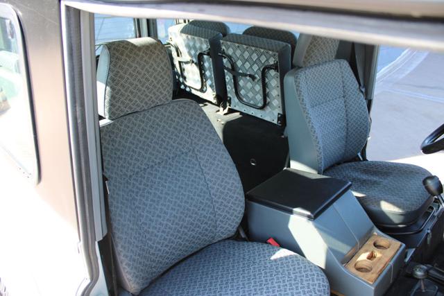 LAND ROVER Defender usata 13